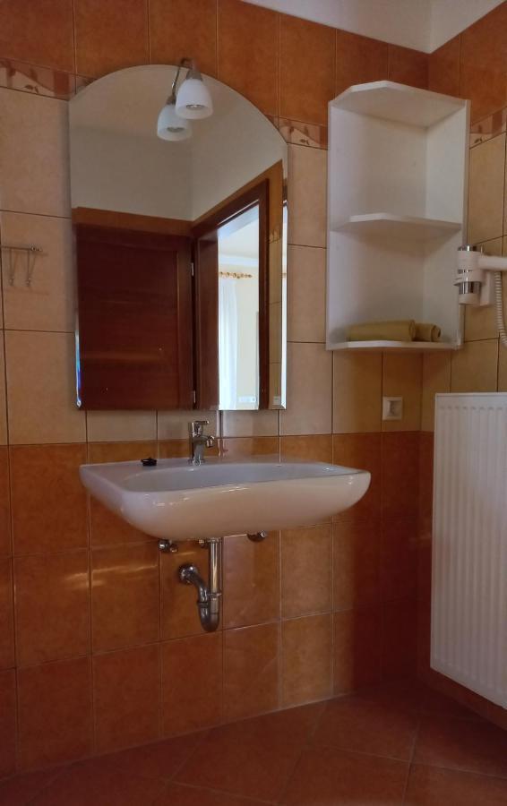 Nefelejcs Fagyizo Es Apartmanhaz Kistolmacs Экстерьер фото