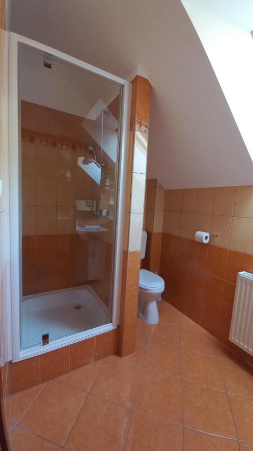 Nefelejcs Fagyizo Es Apartmanhaz Kistolmacs Экстерьер фото