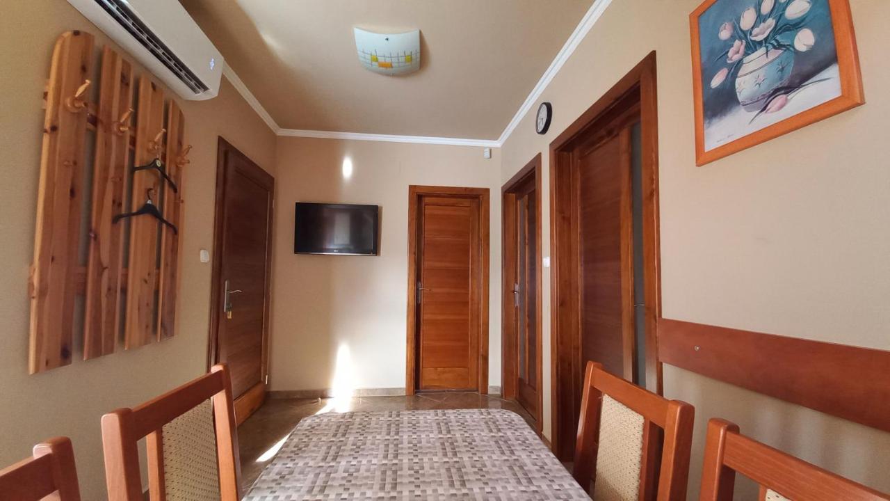 Nefelejcs Fagyizo Es Apartmanhaz Kistolmacs Экстерьер фото