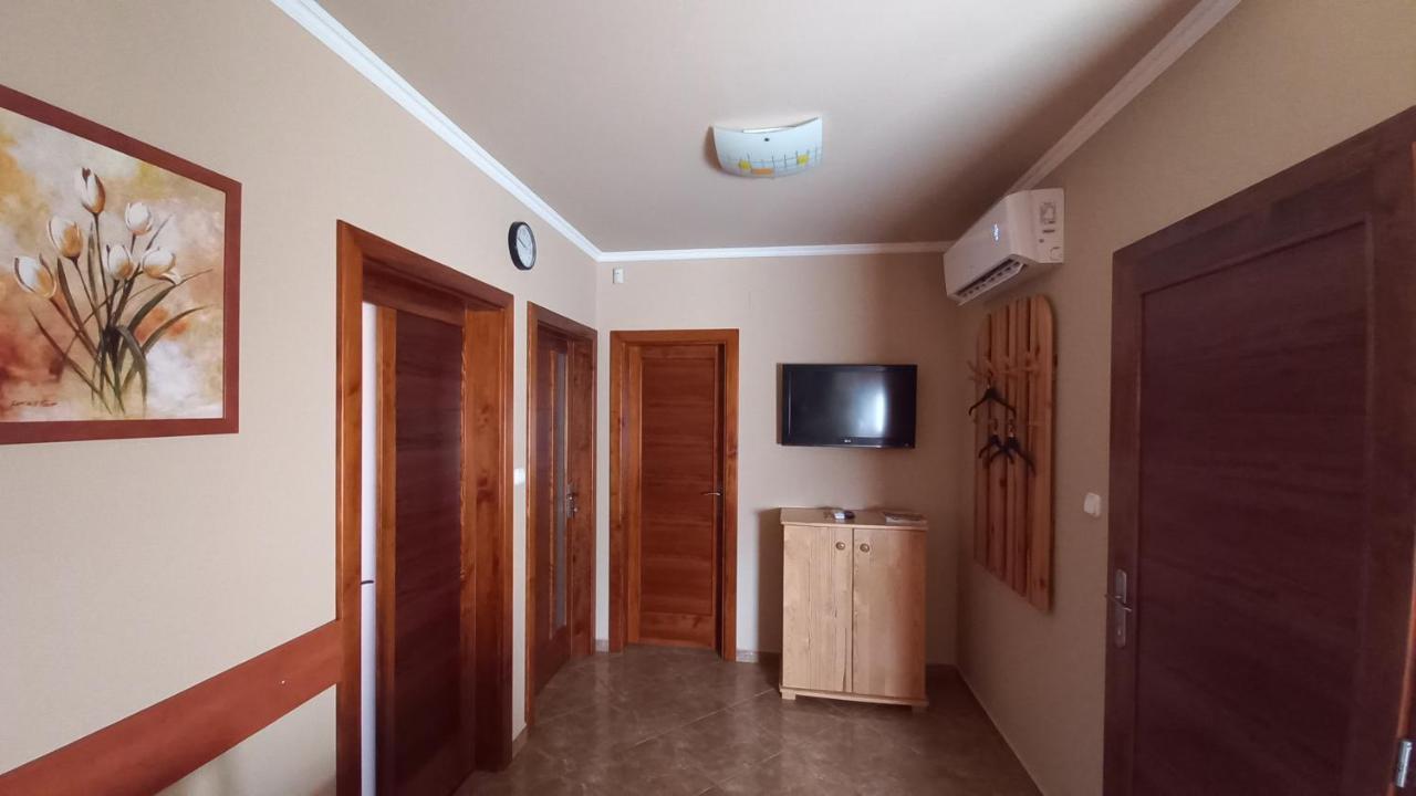 Nefelejcs Fagyizo Es Apartmanhaz Kistolmacs Экстерьер фото