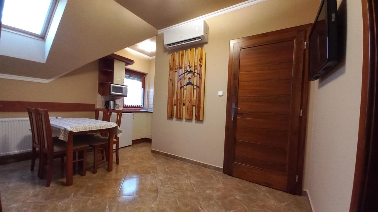 Nefelejcs Fagyizo Es Apartmanhaz Kistolmacs Экстерьер фото
