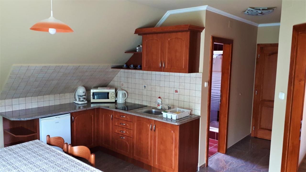 Nefelejcs Fagyizo Es Apartmanhaz Kistolmacs Экстерьер фото